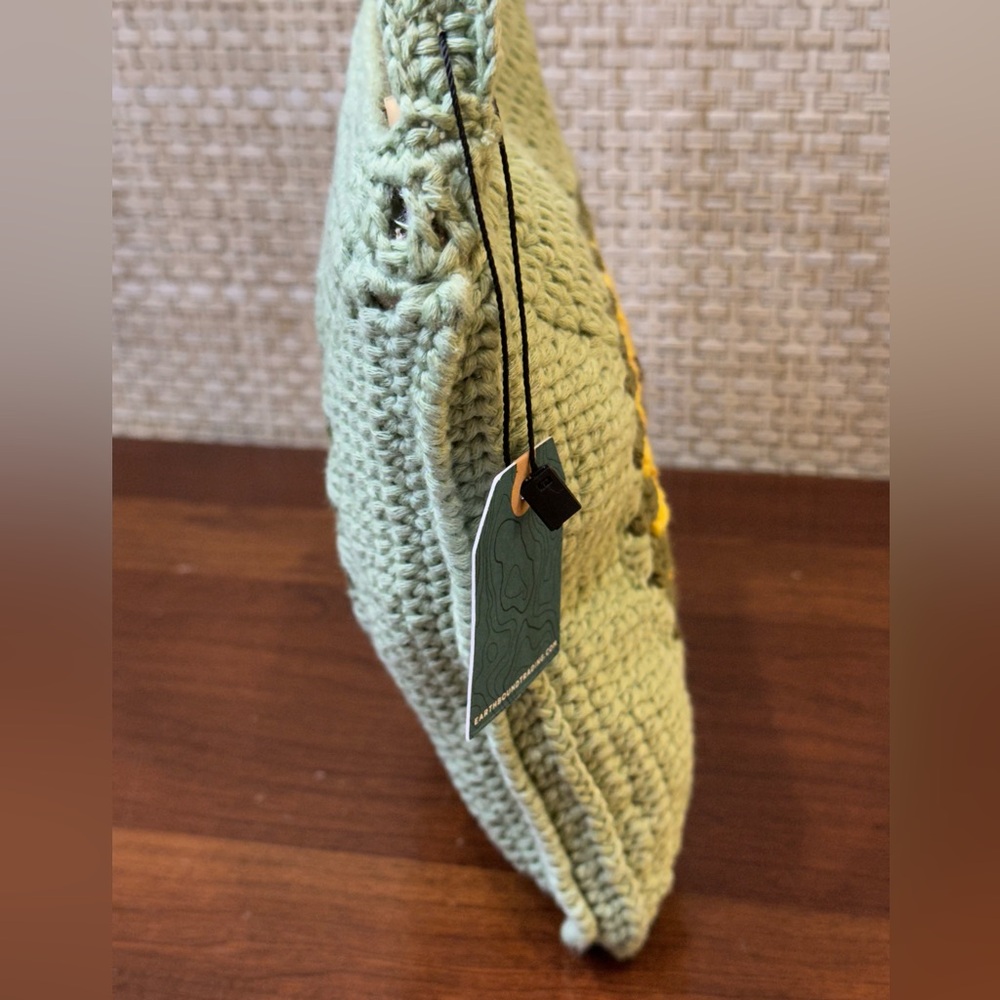 🌟HP🌟Crocheted Green Square Sunflower  Crossbody Bag by Earthbound Trading Co. - Picture 3 of 9